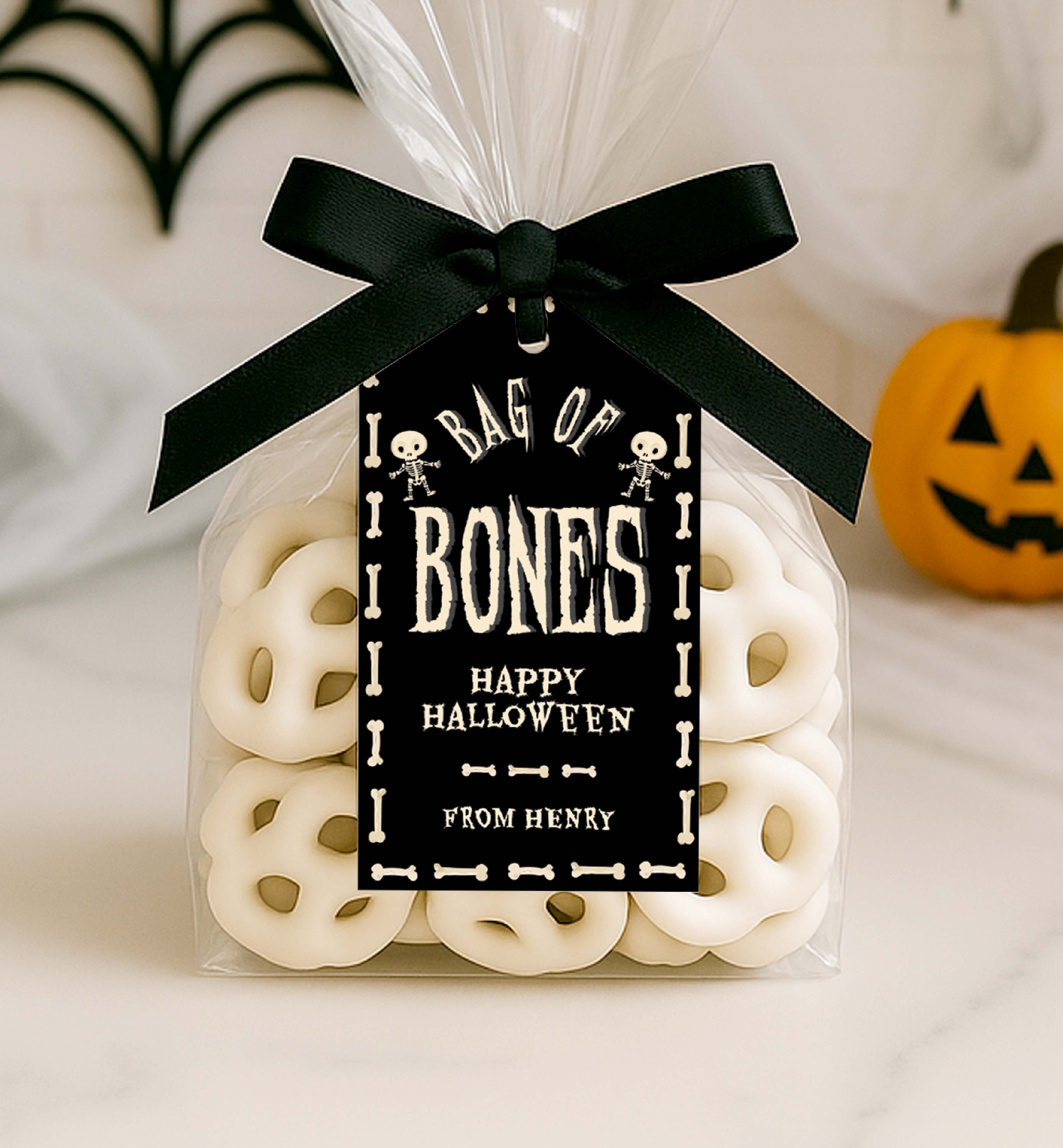 HAL-BLK-6-B3693 - HALLOWEEN - BLACK - BAG-O-BONES TAG design preview