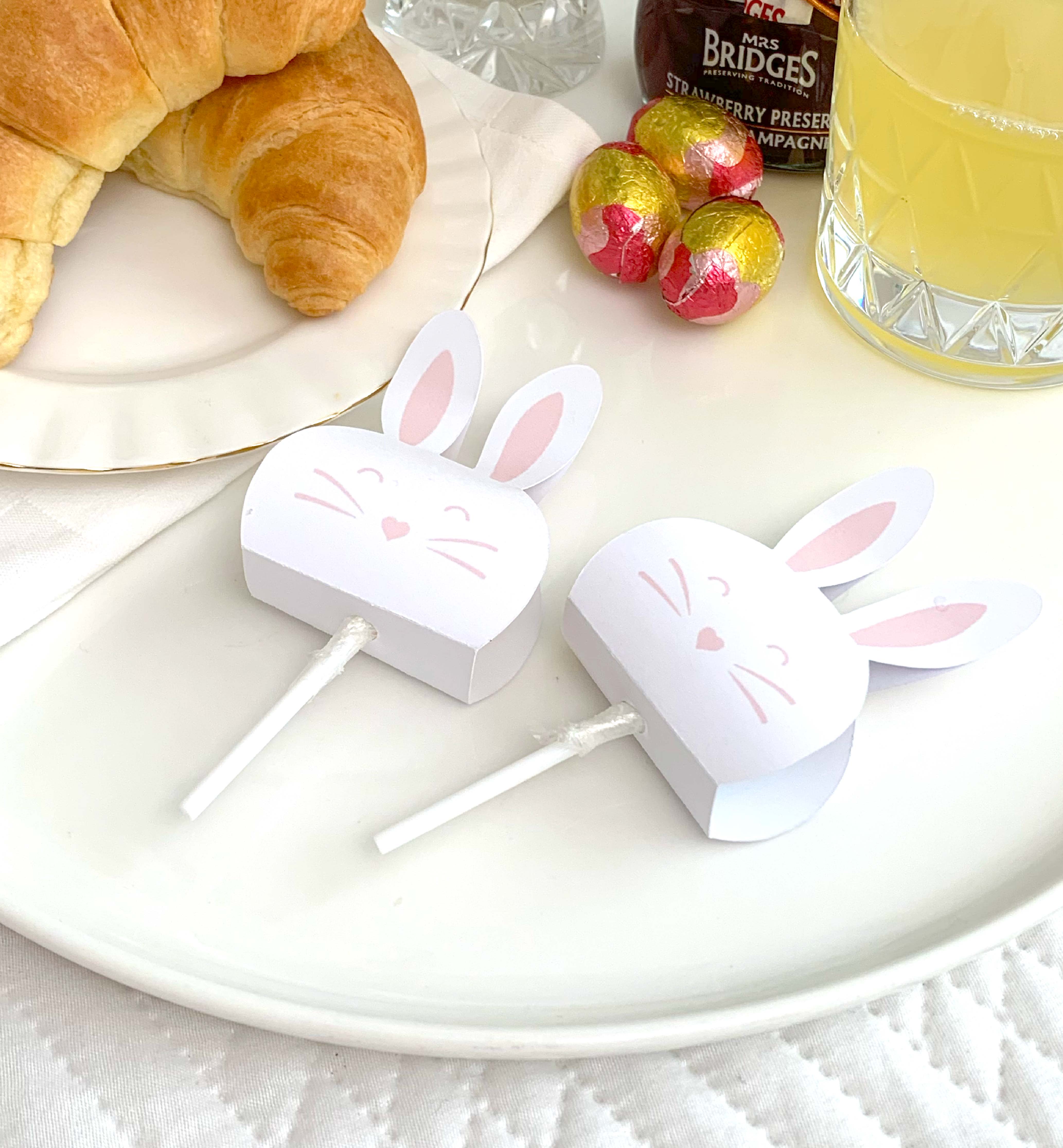 EAS-WTP-6-B2622 - EASTER - WHITE PINK - EASTER BUNNY LOLLIPOP WRAP design preview
