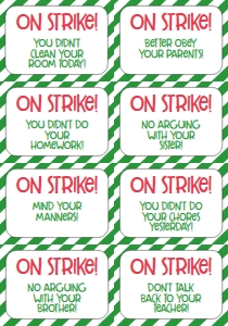 Elf on Strike! Green with Sayings: Elf on Strike! Green with Sayings
