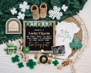 (Sonogram) Lucky Banner Boho St Patrick's Day Pregnancy Announcement (1 Heart 2 Feet): Lucky Banner Boho St Patrick's Day Pregnancy Announcement (1 Heart 2 Feet)
